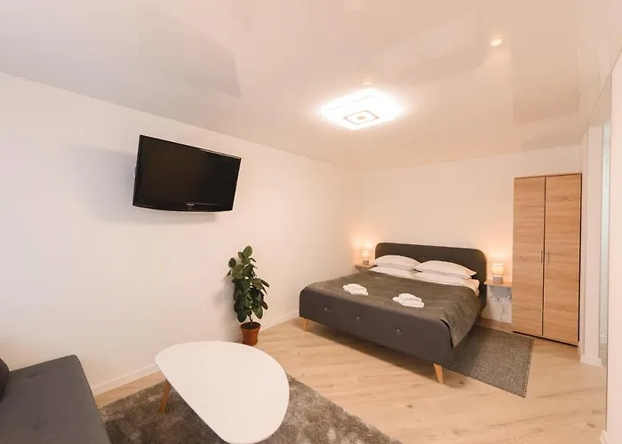 M&M Apartment